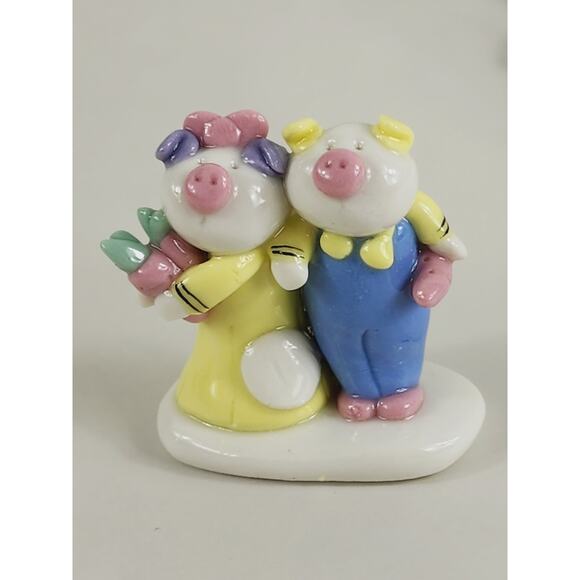 Mini Pig Piglet Piggy Cute Couple w/ Carrots 1 1/2" Pottery Figurine 90s Vintage - Picture 1 of 13